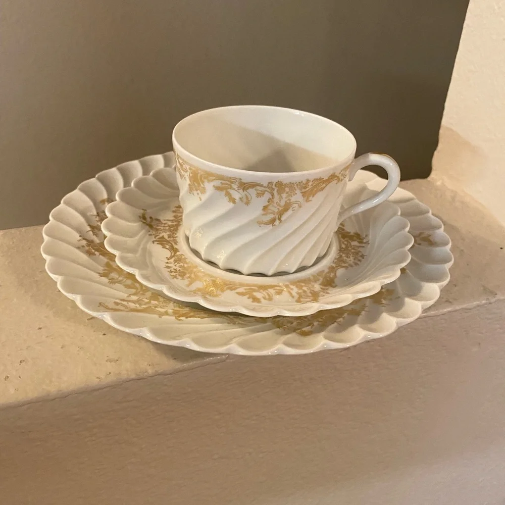 Haviland Ladore Limoges. Elegant Gold and White Tea Cup Set. France. Never Used. - Picture 1 of 12